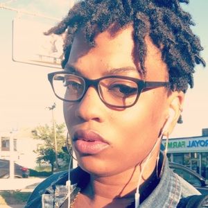 Meet your Posher, Tierra